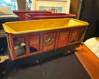 Vtg MARX Tin Locomotive Train Set Wind Up Motor 9 Cars and track