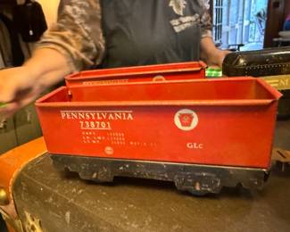 Vtg MARX Tin Locomotive Train Set Wind Up Motor 9 Cars and track