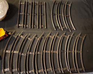 Vtg MARX Tin Locomotive Train Set Wind Up Motor 9 Cars and track