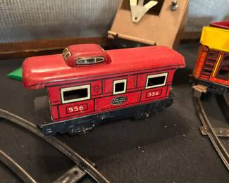 Vtg MARX Tin Locomotive Train Set Wind Up Motor 9 Cars and track