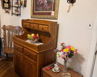 Hutch
Small table
Boxes of Envelopes