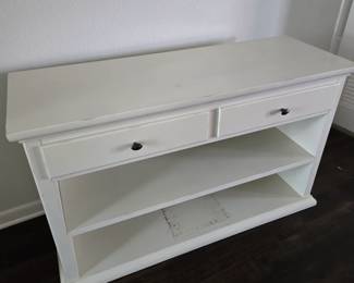 Tv console
Entry table