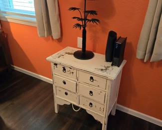 Shabby chic end table