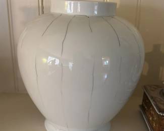 White Porcelain Vase with Gray Line Decoration 