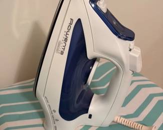 Rowenta Effective Comfort Steam Iron 