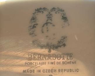 Hand-Painted Porcelain Serving Platter with Grapes and Gold Trim 