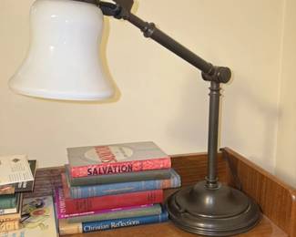 Adjustable Wall-Mounted Library Lamp 