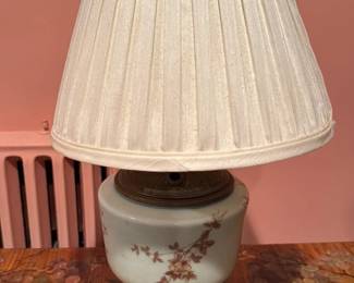 Victorian Style Table Lampe with Pleated Shade 