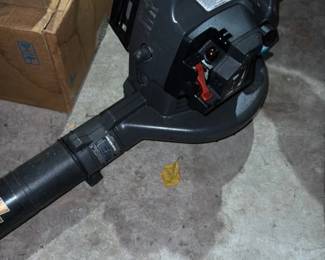 Black and Decker Electric Leaf Blower 