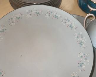 Chalet by Lenox Dinnerware Set