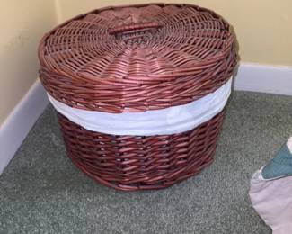 Wicker Laundry Hamper with Lid 