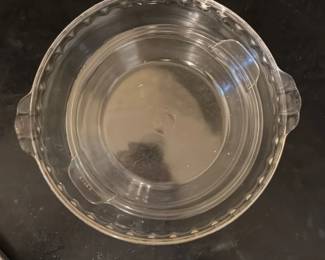 Pyrex clear pie plate 