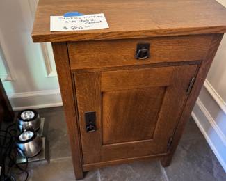 L & JG Stickley side piece