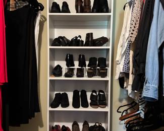 Women's shoes size 10