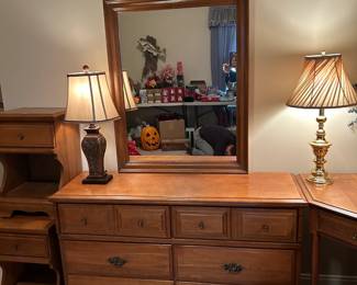 #48	Wood Dresser w/6 drawers and Mirror - 50x17x30   mirror - 30x38	 $125.00 			
#49	Wood Corner Table w/1 drawer - 28x28x30	 $60.00 			
