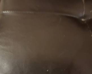 #87	Brown Storage Bench w/lift up Top - 41x21x17	 $30.00 			
