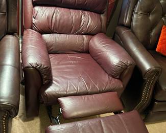 #40	Burgandy Hand Pull Recliner w/continuous Seat 	 $150.00 			
