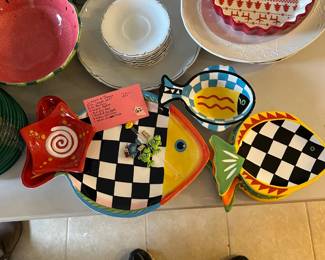 #162	Linens and things fish dishes  10 piece	 $20.00 			
