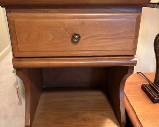 #47	Set of 2 Wood Nightstands w/1 drawer & Shelf - 16x12x23	 $40.00 			
