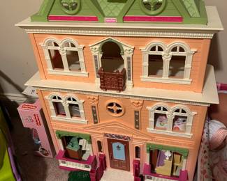 #143	Fisher price loving family Victorian Grand Mansion and Accessories 28tx22x11	 $60.00 			

