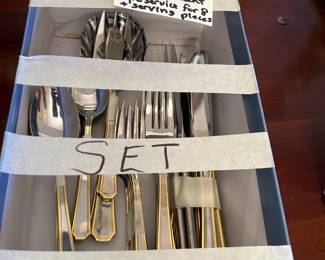 #169	Towle Beacon hill 45 piece flatware 	 $70.00 			
