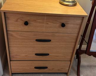 #76	Laminate 4 Drawer Chest of Drawers - 28x16x32	 $25.00 			
