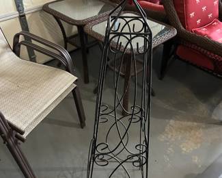 #99	Aluminum Climbing Trellis - 48" Tall	 $30.00 			
