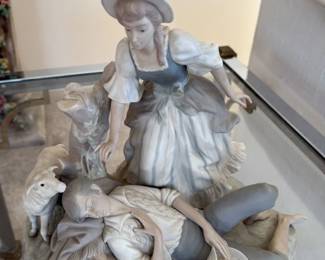 Lladro "The Shepherdess and the Lamb" Porcelain Figurine