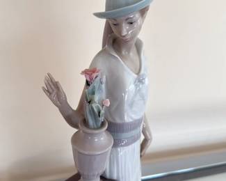 Lladro porcelain figurine "Lady Grand Casino"