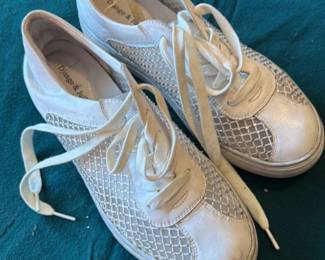 Django & Juliette White Leather and Mesh Sneakers