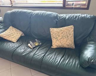 41Nov 08 2025 05 22pmaUHg