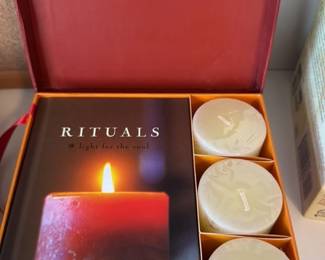 Rituals "Light for the Soul" Candle and Book Set
