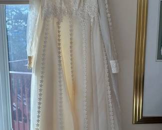 Vintage Wedding Dress with Veil