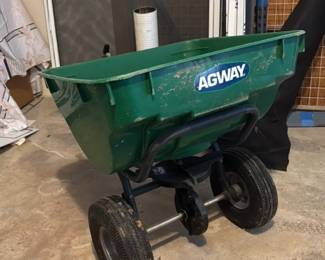 AGWAY Push Spreader