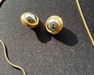 Vintage Gold Tone Ball Pendant Necklace and Matching Earrings Set