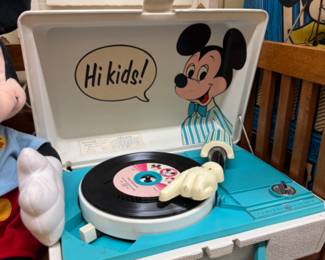 GE Vintage Mickey Mouse Portable Record Player (works)