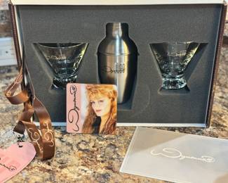 Wynonna Judd Signature Martini Gift set (new in box)