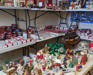 Tons of beautiful Christmas items 