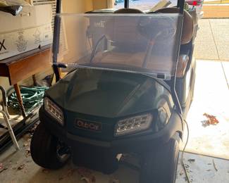 Tempo club car golf cart in beautiful working condition 