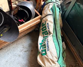 Gatorade golf bag & clubs