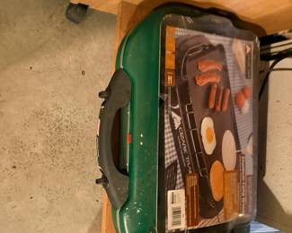 Camping stove!! Coleman 