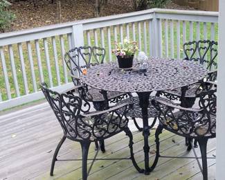 Outdoor table and chairs