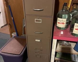 File cabinet 