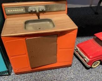 Vintage children's sink.