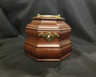 Williamsburg Restoration tea caddy. 