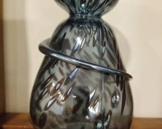 Small art glass vase. 