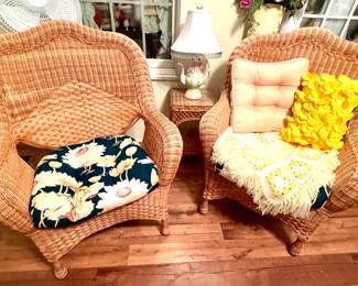 These are the chairs to the like new wicker furniture set