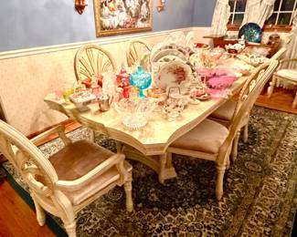 Huge dining room table.  We've had dinners with 10 people around this table many times