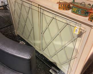 Glass fire screen