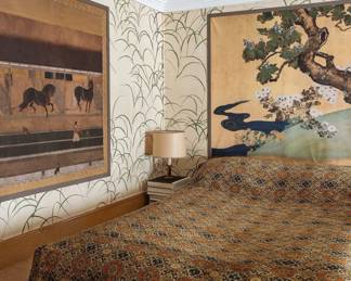 This photo is only for display of the wall mural for sale - NOT bedding or furniture 